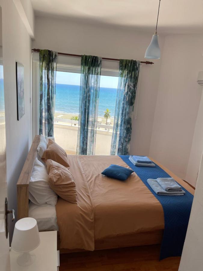 Alex Beach Apartment 31 ラルナカ エクステリア 写真